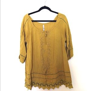 Mid-sleeve Lace Detailed Blouse
